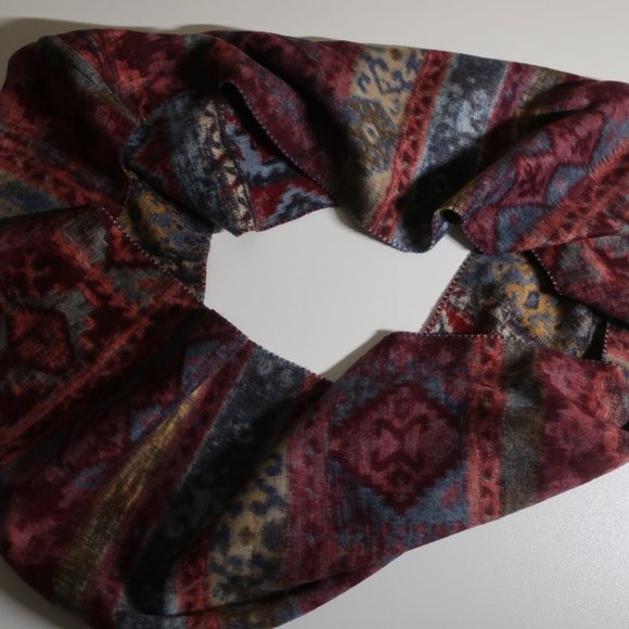 Patterned Infinity Scarf - Picture 2 of 3